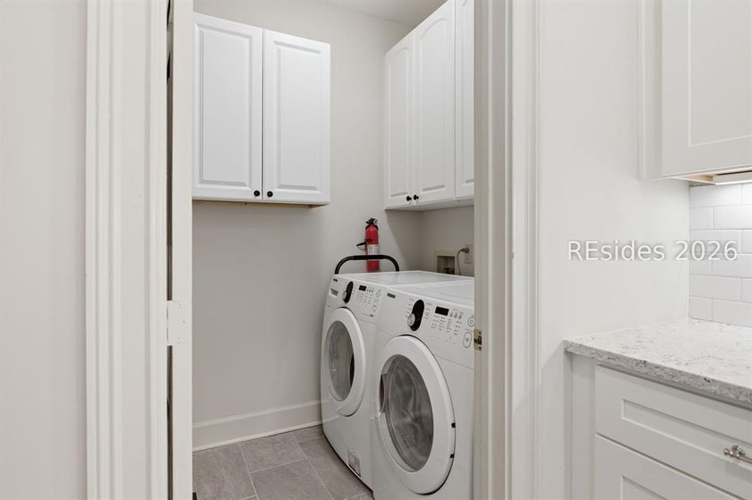 RARE 4-Bedroom - 3 Bathroom End-Unit Townhome with VIEWS of - photo 17