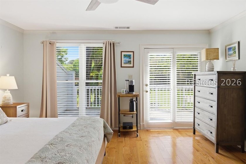 RARE 4-Bedroom - 3 Bathroom End-Unit Townhome with VIEWS of - photo 21
