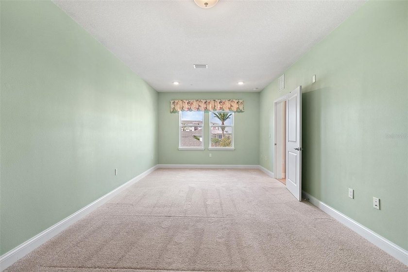 SELLER WILL PAY $5000 TOWARDS BUYERS CLOSING COST WITH ACCEPTED - photo 22
