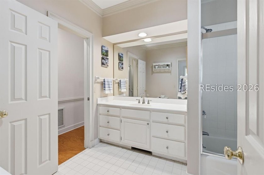 RARE 4-Bedroom - 3 Bathroom End-Unit Townhome with VIEWS of - photo 35