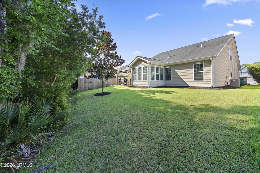 Welcome to this beautifully appointed Brookline model in the - photo 38