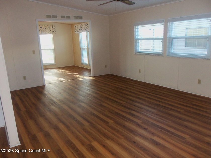 Here is a 24'x60' Jacobsen home located in the Floral section of - photo 3
