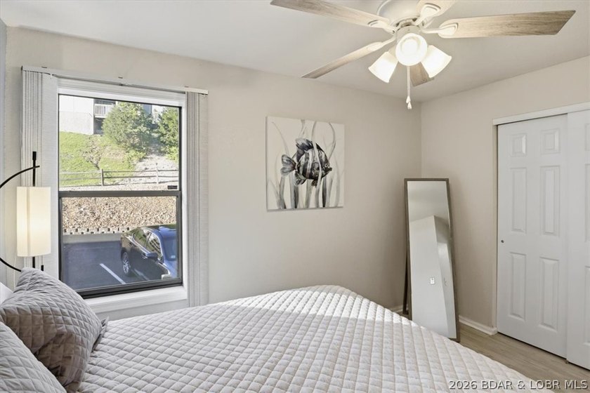 Welcome to lake life made easy! This beautifully updated 2 bed - photo 21