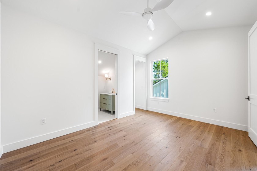 Newly built in Santa Rosa Beach, 35 K Street delivers quality - photo 34