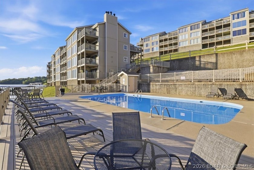 Welcome to lake life made easy! This beautifully updated 2 bed - photo 35