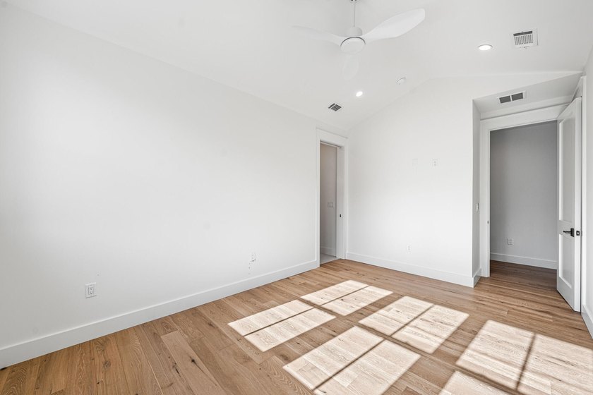 Newly built in Santa Rosa Beach, 35 K Street delivers quality - photo 46