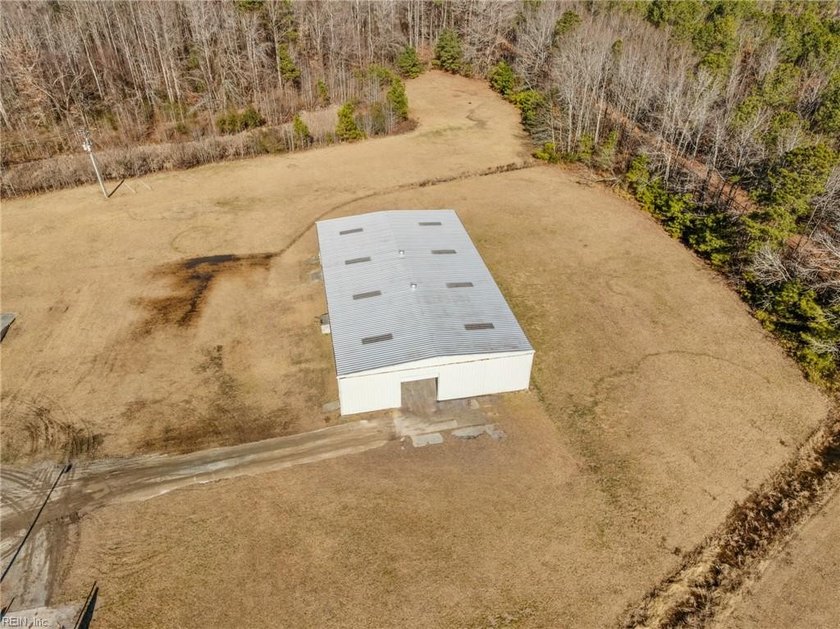 Exceptional commercial opportunity featuring multiple buildings - photo 20
