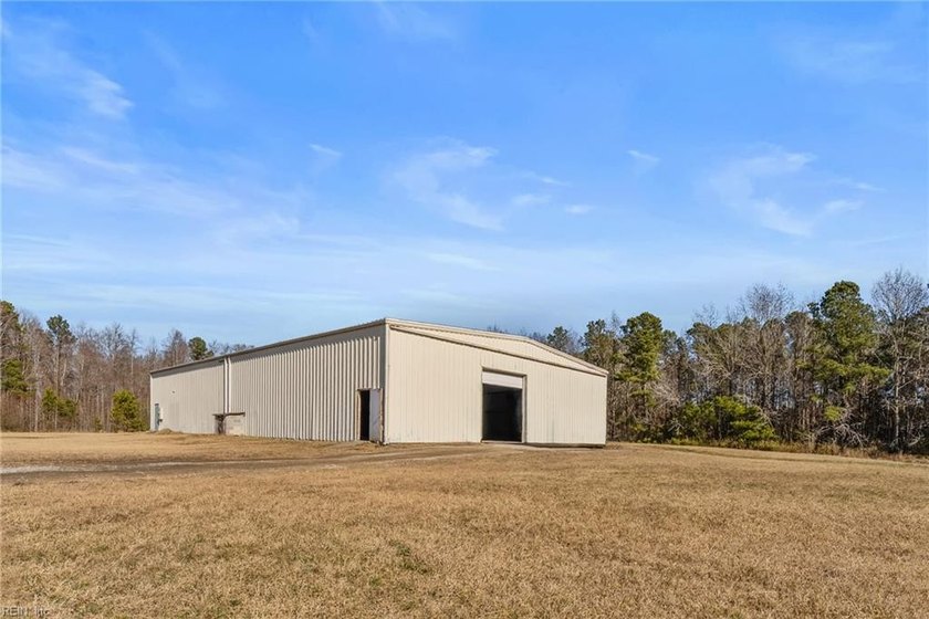 Exceptional commercial opportunity featuring multiple buildings - photo 21