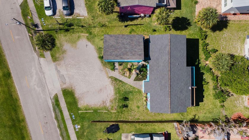 Rare opportunity to acquire two adjacent fourplex buildings - photo 21