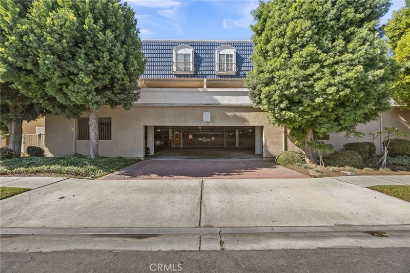 BIG PRICE IMPROVEMENT!! SELLERS WANT THIS ONE SOLD!! Beautifully - photo 24