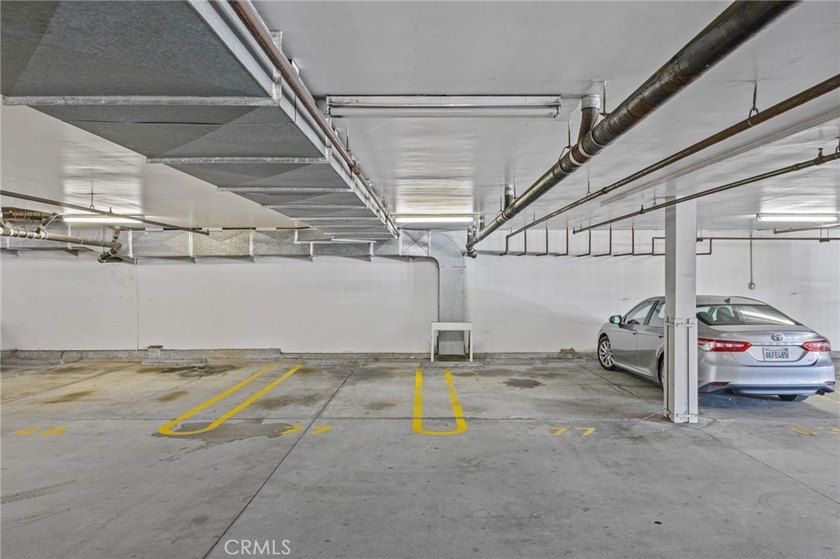 BIG PRICE IMPROVEMENT!! SELLERS WANT THIS ONE SOLD!! Beautifully - photo 26