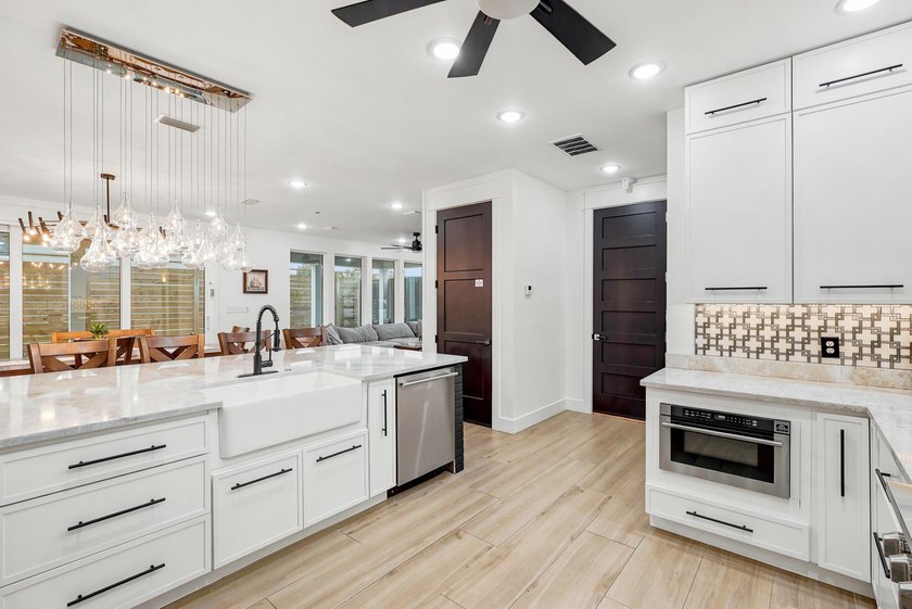 Offered fully furnished, 212 George C. Wallace Boulevard is a - photo 11