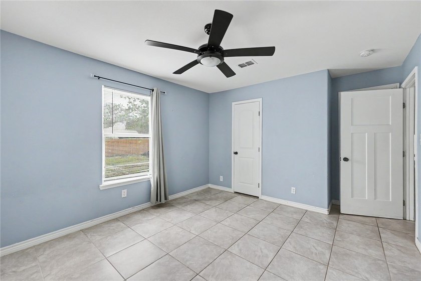 Looking for a move-in ready home with modern updates and - photo 13