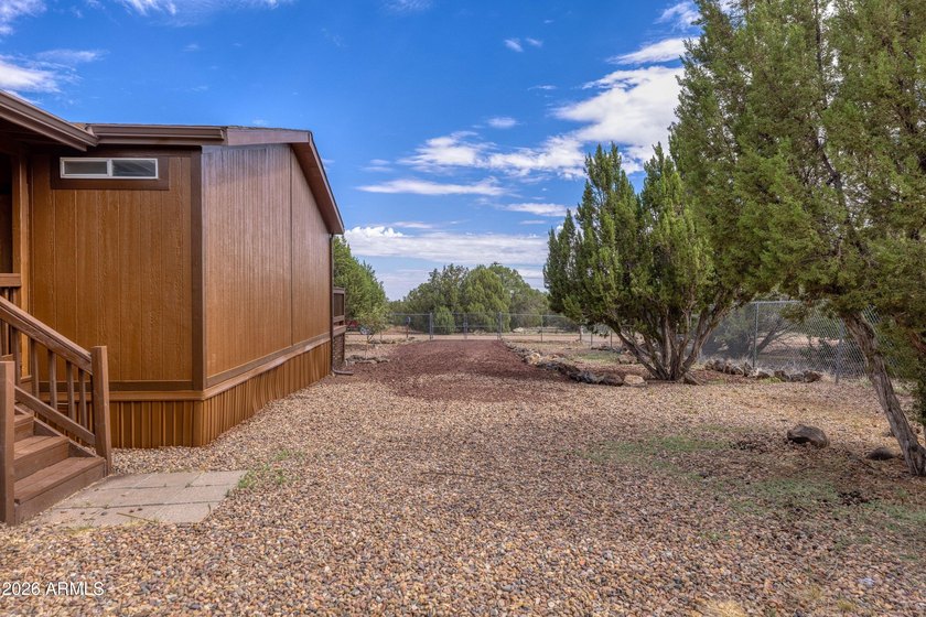 8429 Pinon Drive, Show Low, AZ 85901 - Freshly updated and - photo 23