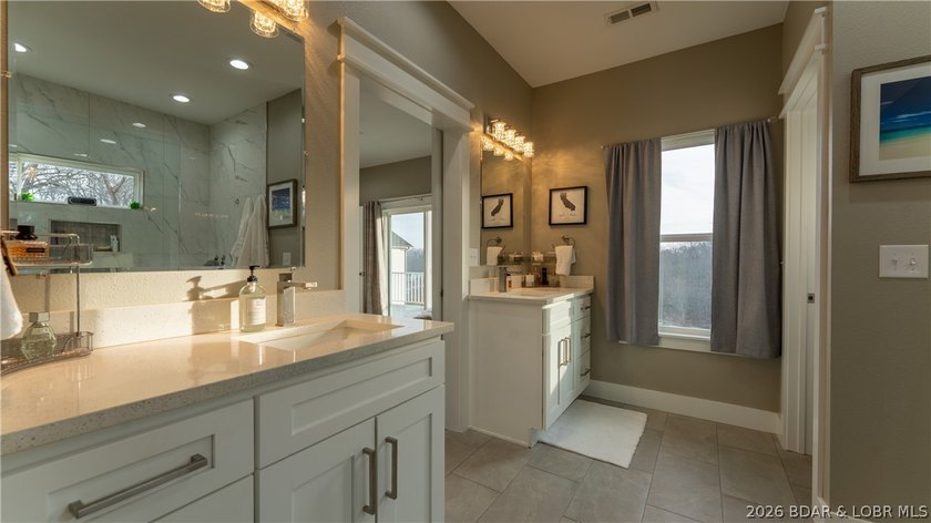 Spacious 5-bedroom, 3-bathroom home is ready for its new family! - photo 12