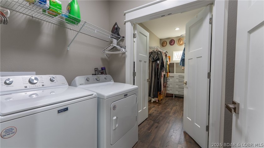Spacious 5-bedroom, 3-bathroom home is ready for its new family! - photo 15