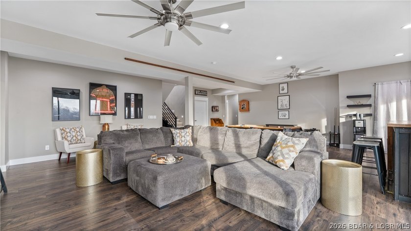 Spacious 5-bedroom, 3-bathroom home is ready for its new family! - photo 23