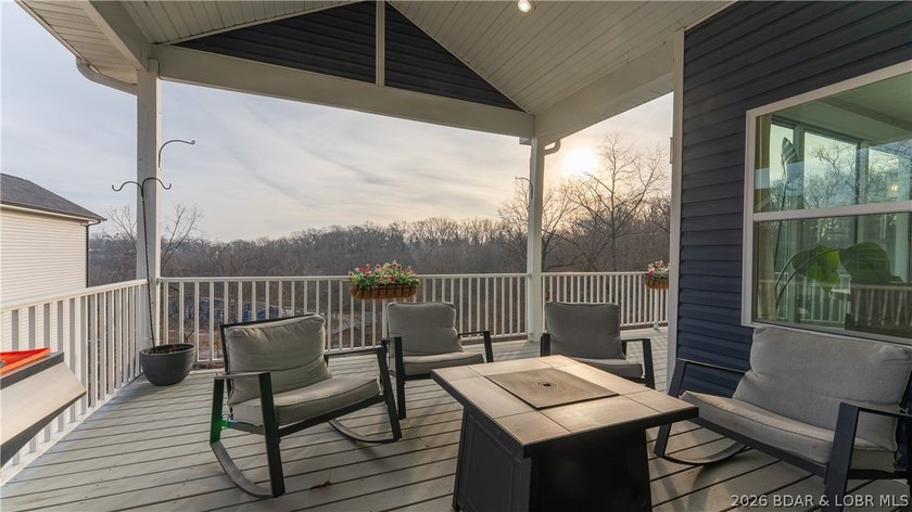 Spacious 5-bedroom, 3-bathroom home is ready for its new family! - photo 33