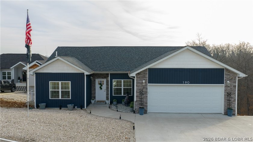 Spacious 5-bedroom, 3-bathroom home is ready for its new family! - photo 37
