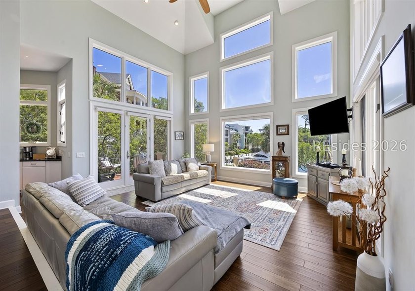 Harbourfront elegance in Windmill Harbour. Positioned on two - photo 16