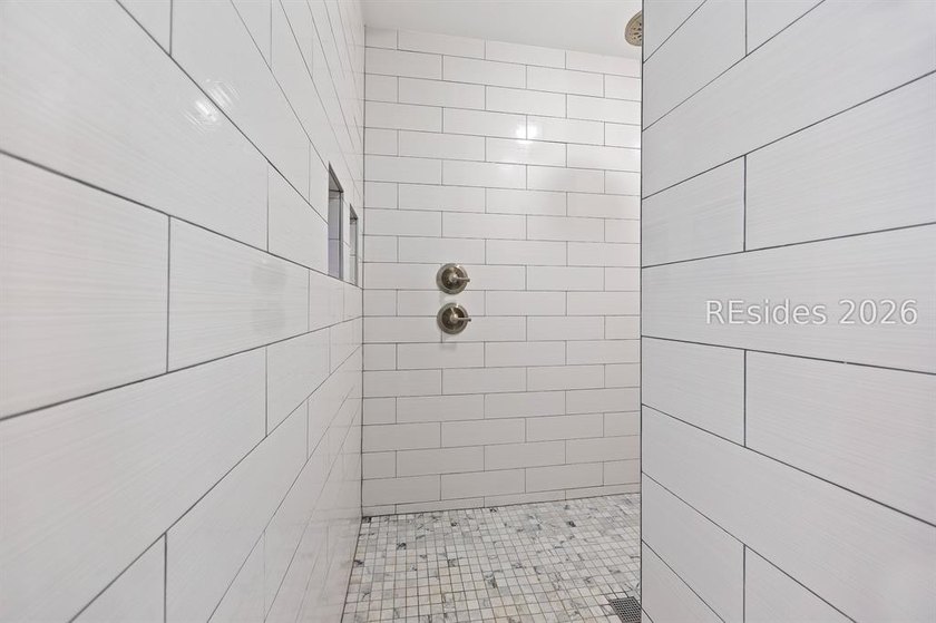 Harbourfront elegance in Windmill Harbour. Positioned on two - photo 30