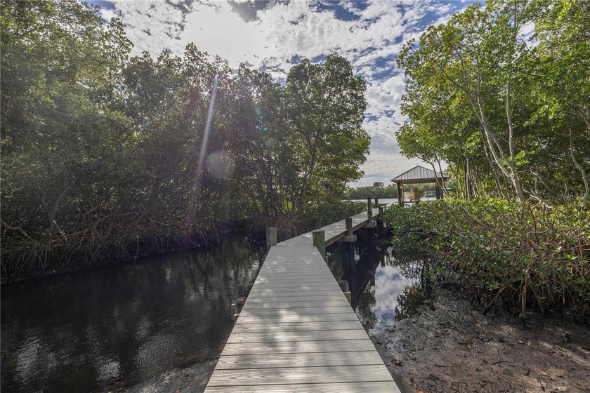 This is the LARGEST WATERFRONT lot AVAILABLE to build on in St - photo 4
