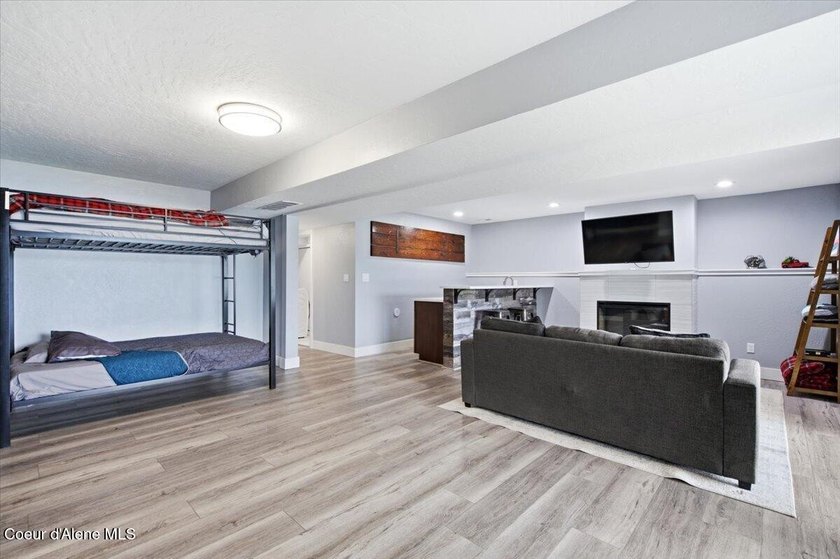 Rare opportunity to own a completely remodeled Spokane River - photo 20