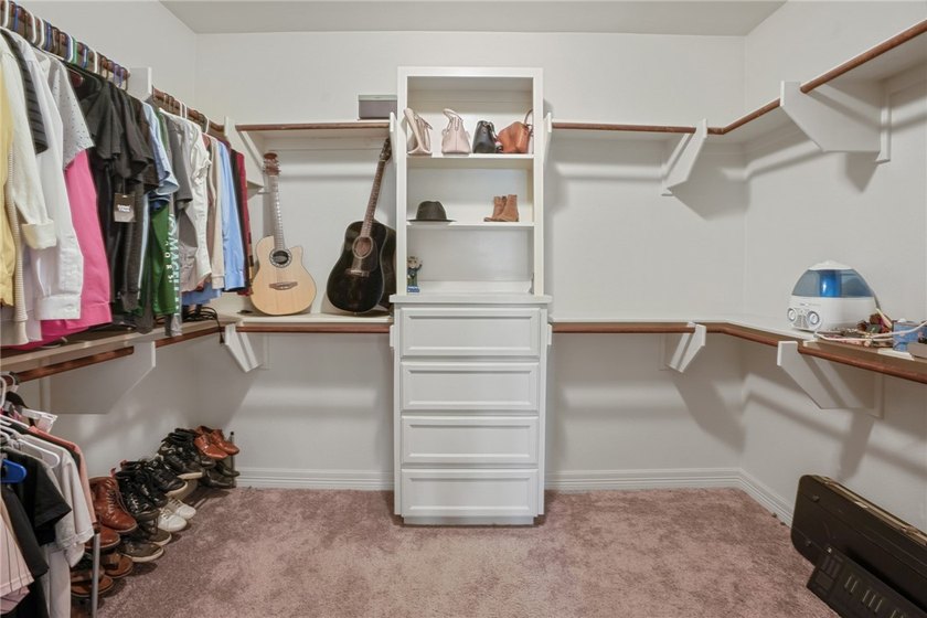 Welcome to 7618 Dove Hollow Drive. This gorgeous 3 bedroom 2 - photo 21