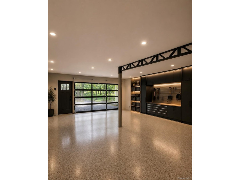 A rare opportunity to own one of Southampton's most distinctive - photo 11
