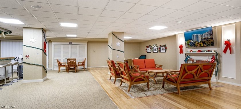Welcome To Winton Place On Lakewood's Gold Coast! Experience The - photo 21