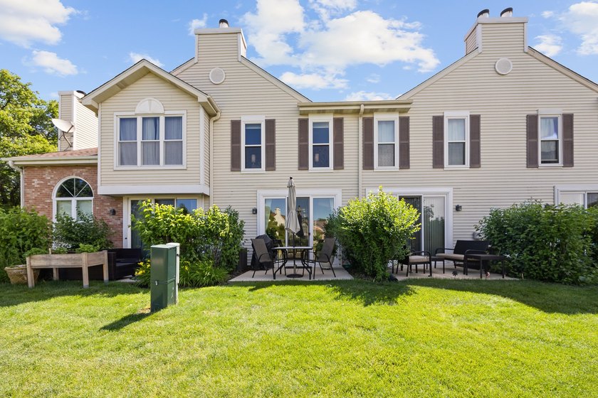 Beautiful 2 story townhome features 1,086 SF of living space - photo 22