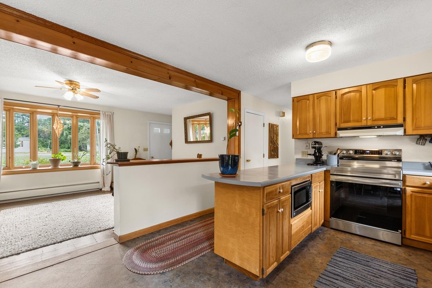 Enjoy easy single level living in this move in ready 2 bedroom - photo 8