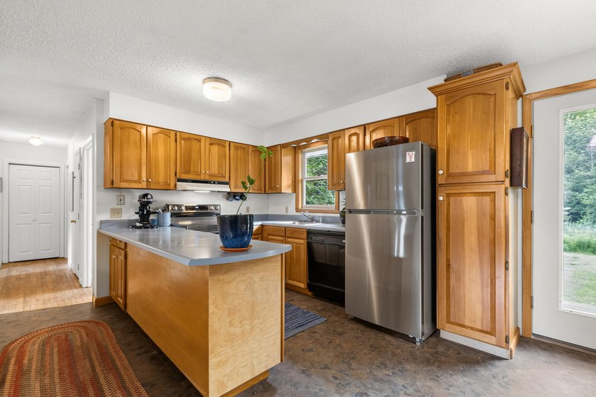 Enjoy easy single level living in this move in ready 2 bedroom - photo 9