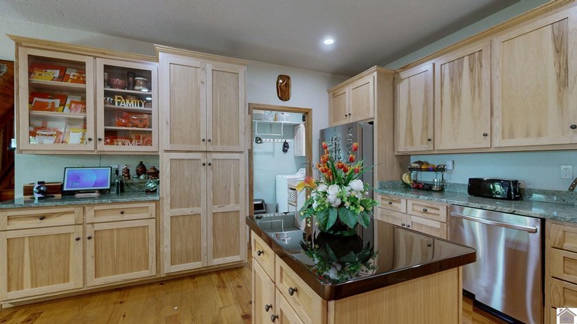 Welcome to your private waterfront retreat on 5.33 stunning - photo 14