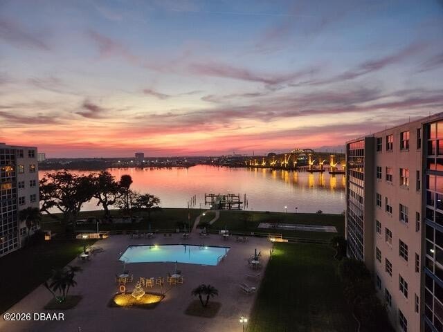 Welcome to THE PENDLETON CLUB, where comfort and coastal charm - photo 31