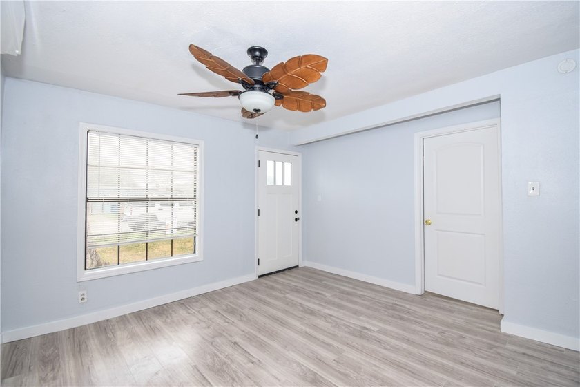 Just renovated!! Added another bedroom and large bathroom - photo 6