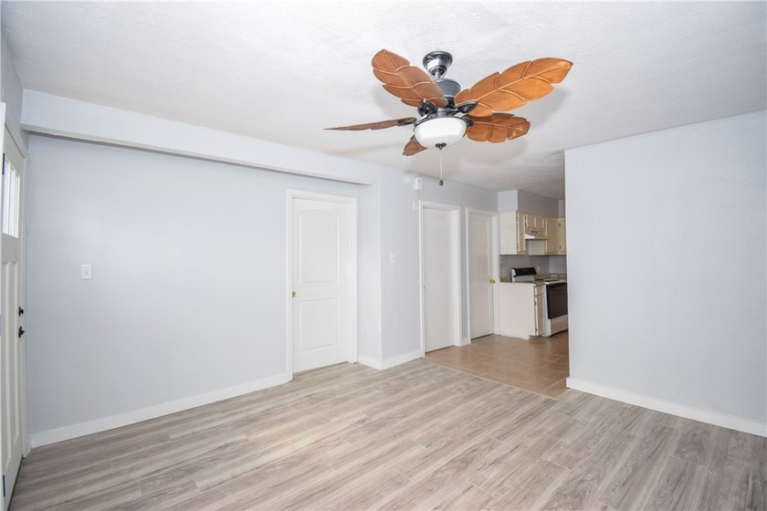 Just renovated!! Added another bedroom and large bathroom - photo 8