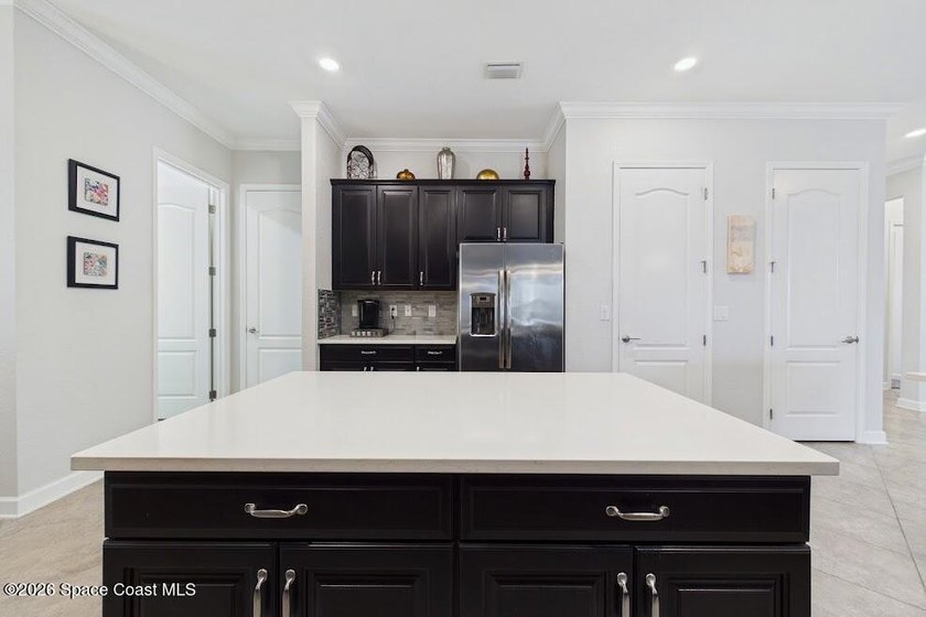 This 4 Bdrm, 3 Bath, 3 Car Garage Lakefront Home on CUL DESAC! - photo 18