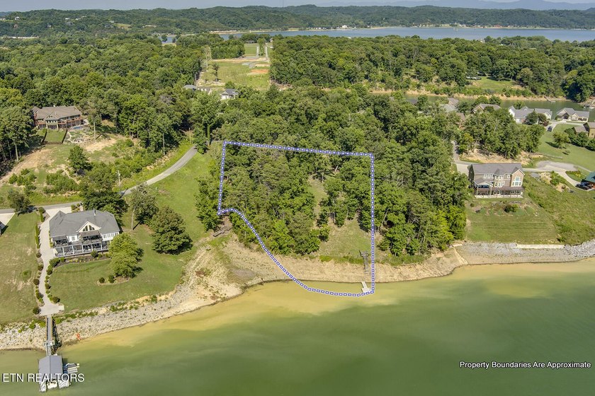 Experience the ultimate lakeside lifestyle on this stunning - photo 27