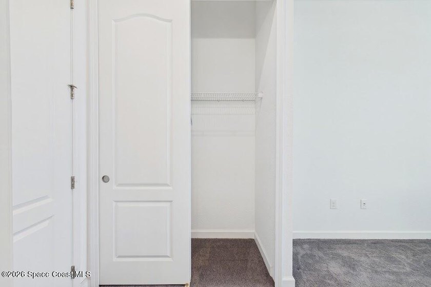 This 4 Bdrm, 3 Bath, 3 Car Garage Lakefront Home on CUL DESAC! - photo 39