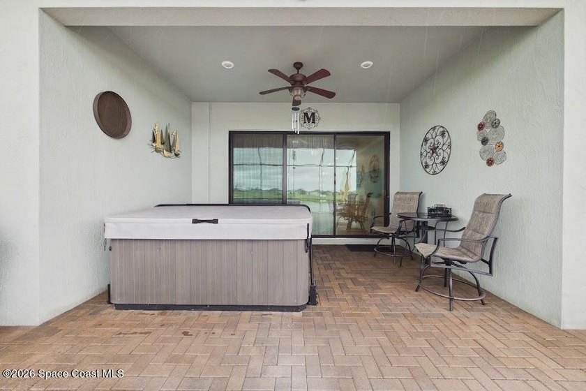 This 4 Bdrm, 3 Bath, 3 Car Garage Lakefront Home on CUL DESAC! - photo 41