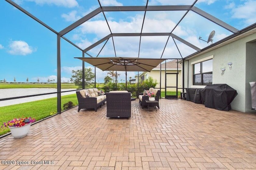 This 4 Bdrm, 3 Bath, 3 Car Garage Lakefront Home on CUL DESAC! - photo 46