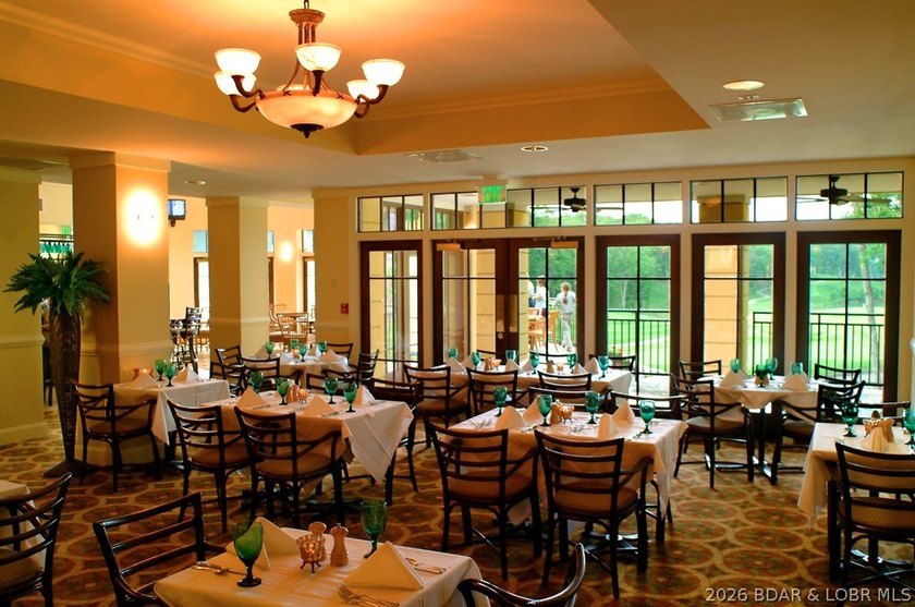 Gorgeous end-of-cul-de-sac lot perfectly positioned on the 3rd - photo 25
