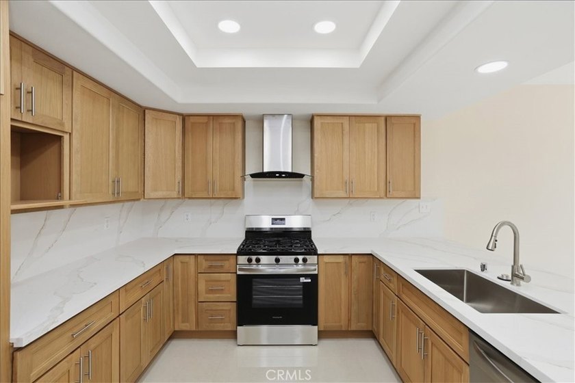 Back on the market due to no fault of the home. Welcome to this - photo 18