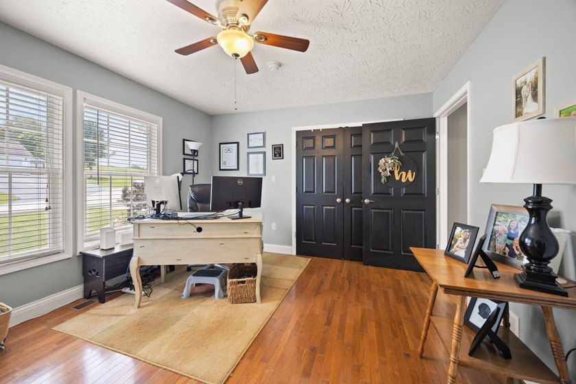 Discover this inviting 3-bedroom, 2-bath home offering a blend - photo 31