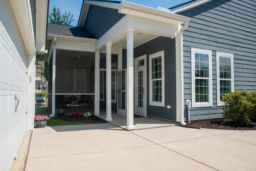 Stunning Pond Views | Turnkey &amp; Move-in Ready Welcome to your - photo 32