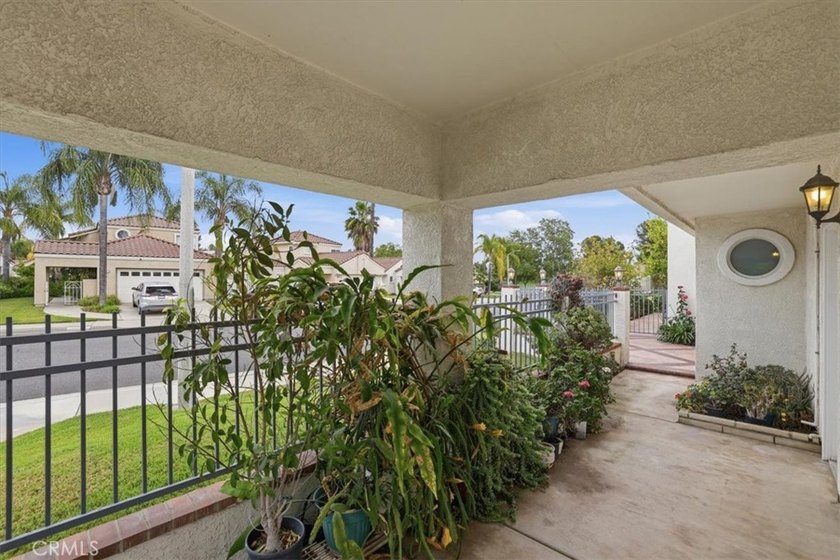 Back on the market due to no fault of the home. Welcome to this - photo 43