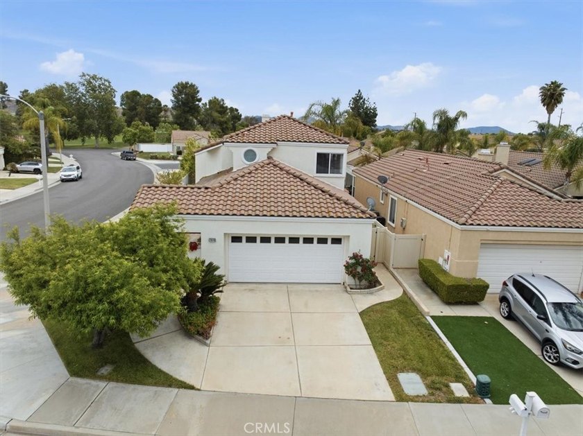 Back on the market due to no fault of the home. Welcome to this - photo 59