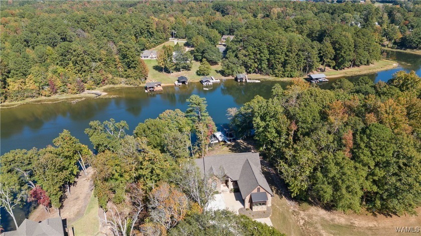 This stunning 4-year-old custom home on Lake Tuscaloosa offers - photo 5