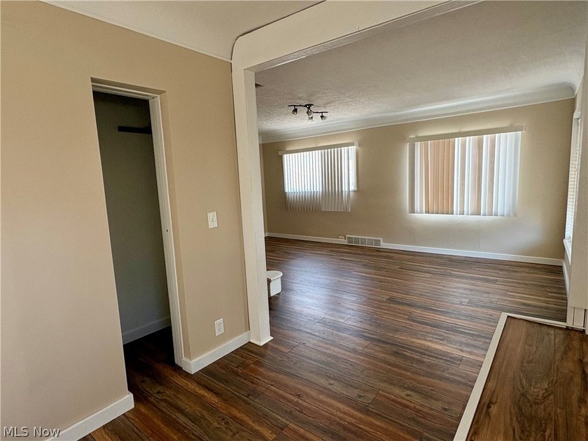 This turn-key home is ready for its new owner!! The brand new - photo 18